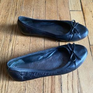 Saks Fifth Avenue classic leather ballet flats